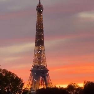 image of the Eiffel tower at dusk